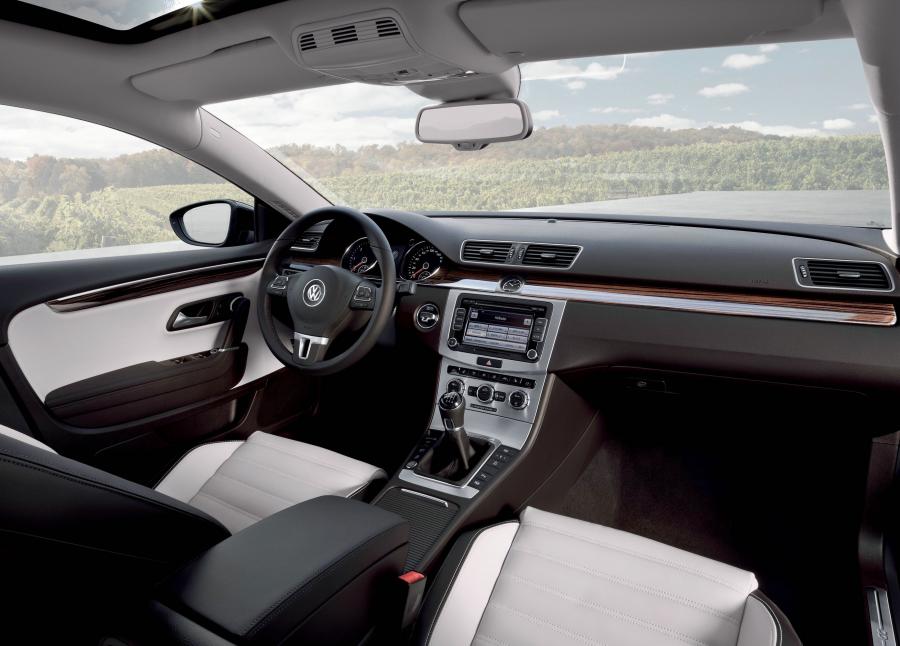  Volkswagen Passat CC 2012 года  (фото 14 из 44)
